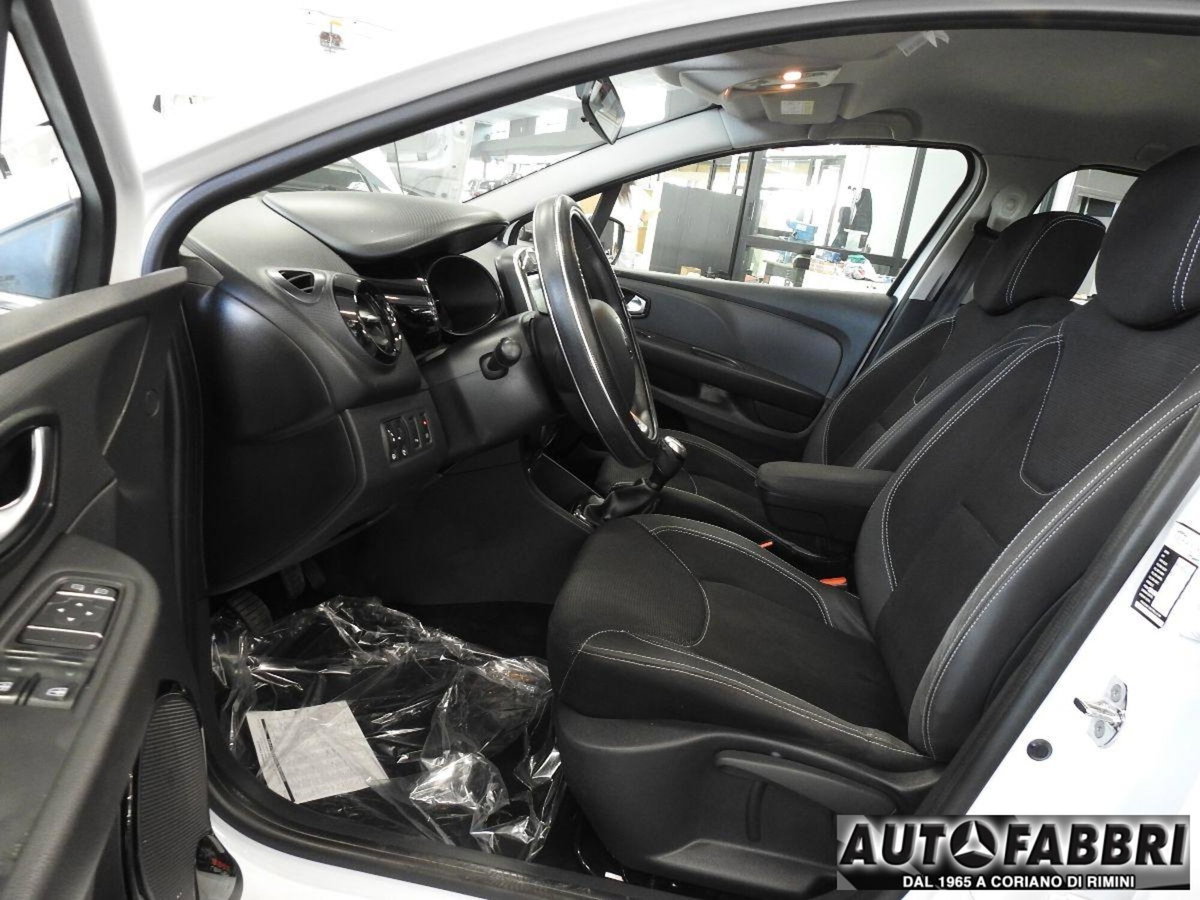 Renault Clio SporTour 1.5 dCi 75CV SporTour Confort (15)
