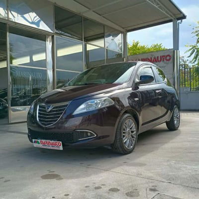Lancia Ypsilon 1.3 MJT 16V 95 CV 5 porte S&S Black&Red