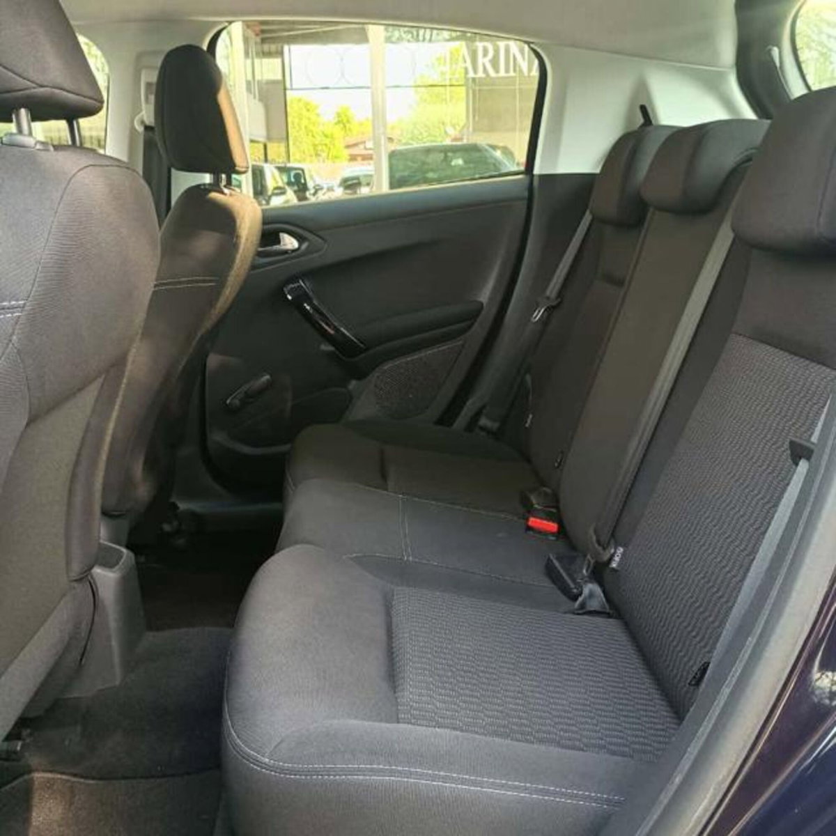 Peugeot 208 BlueHDi 100 Stop&Start 5 porte GT (10)
