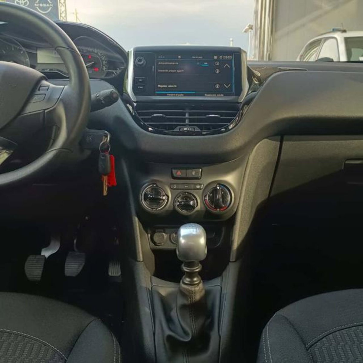 Peugeot 208 BlueHDi 100 Stop&Start 5 porte GT (11)