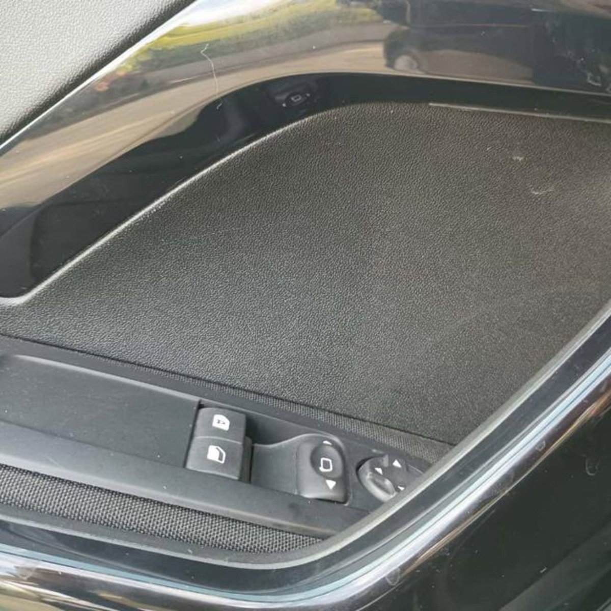 Peugeot 208 BlueHDi 100 Stop&Start 5 porte GT (16)