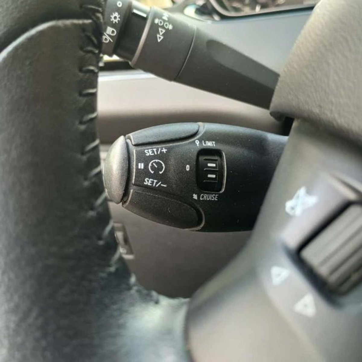 Peugeot 208 BlueHDi 100 Stop&Start 5 porte GT (19)