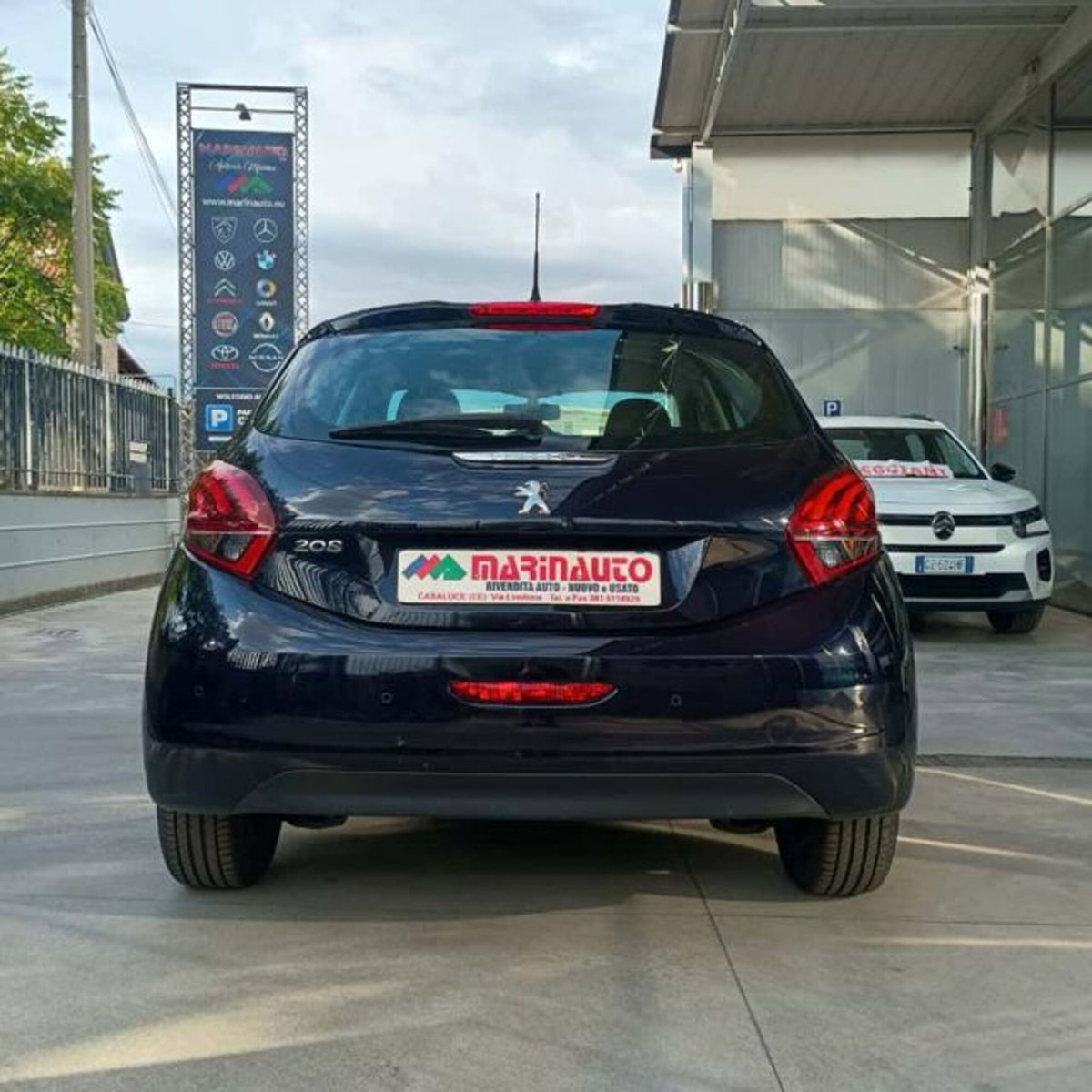 Peugeot 208 BlueHDi 100 Stop&Start 5 porte GT (4)