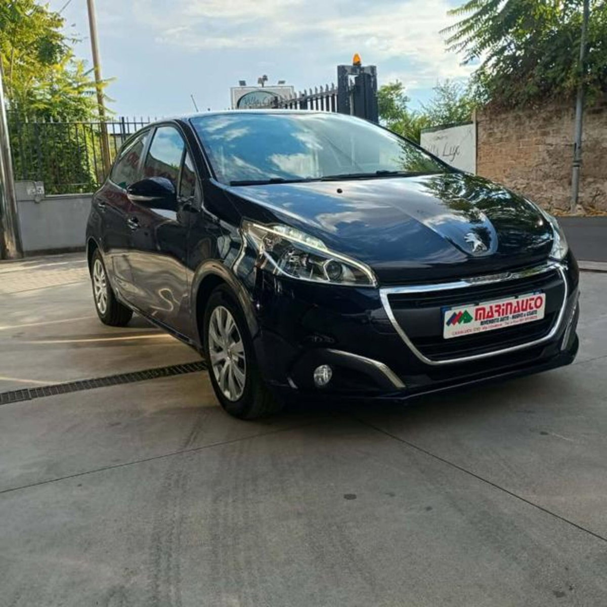 Peugeot 208 BlueHDi 100 Stop&Start 5 porte GT (5)