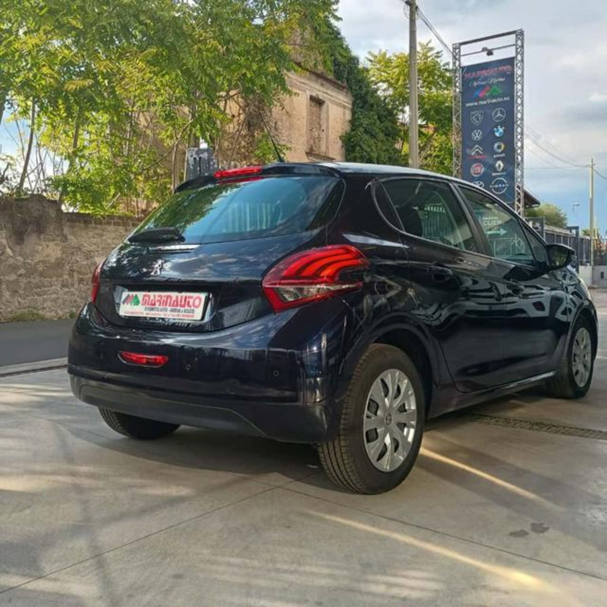 Peugeot 208 BlueHDi 100 Stop&Start 5 porte GT (7)