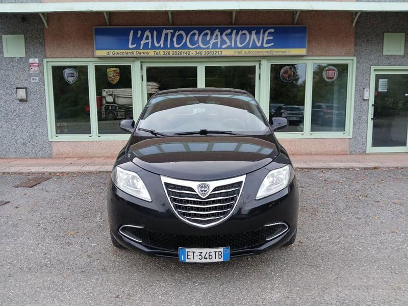 Lancia Ypsilon 0.9 TwinAir 85 CV 5 porte Metano Ecochic Elle