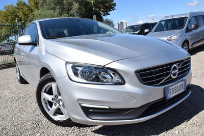 Volvo S60 D2 Kinetic usata