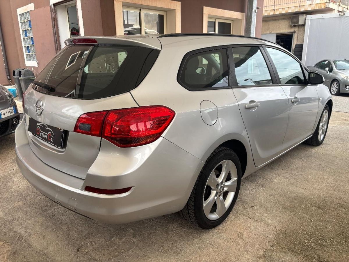 Opel Astra Station Wagon 1.4 100CV Sports Cosmo (4)