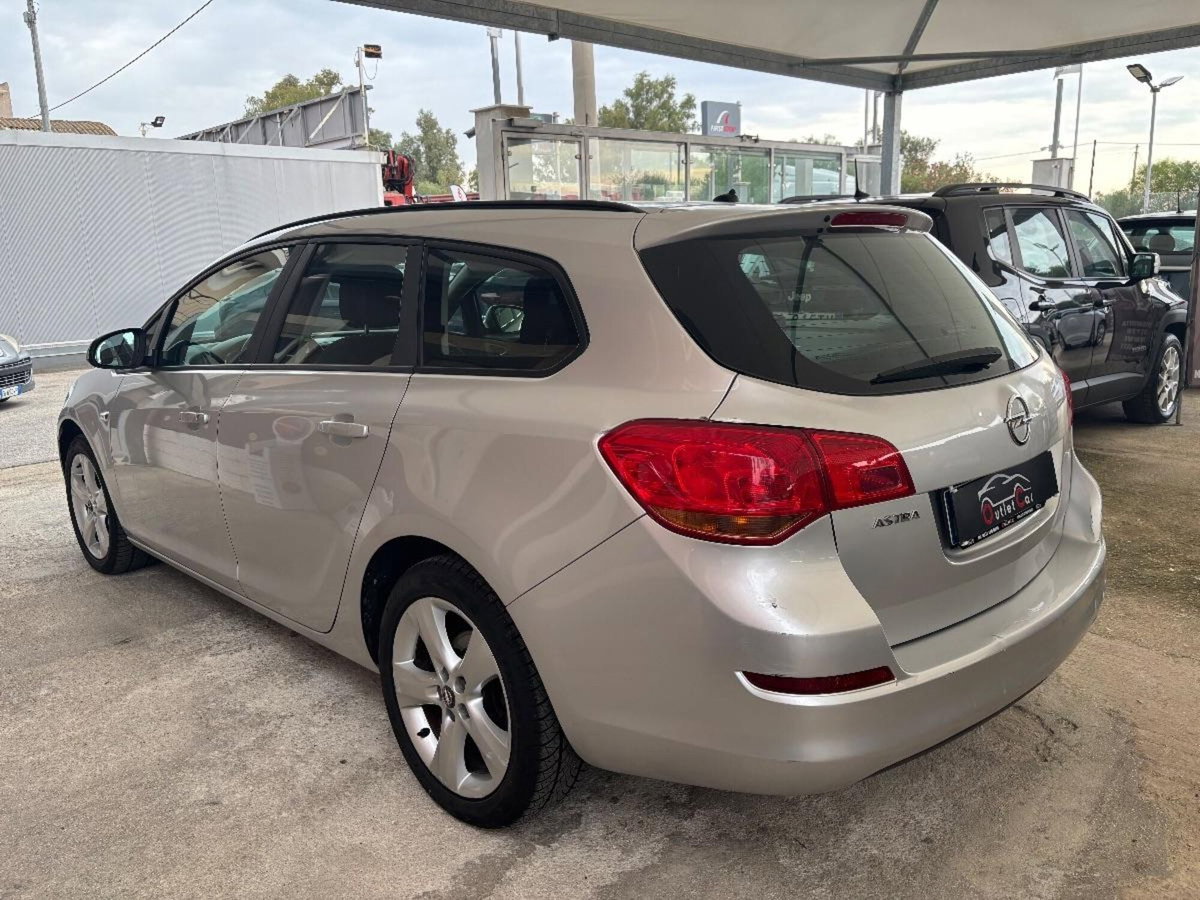 Opel Astra Station Wagon 1.4 100CV Sports Cosmo (5)