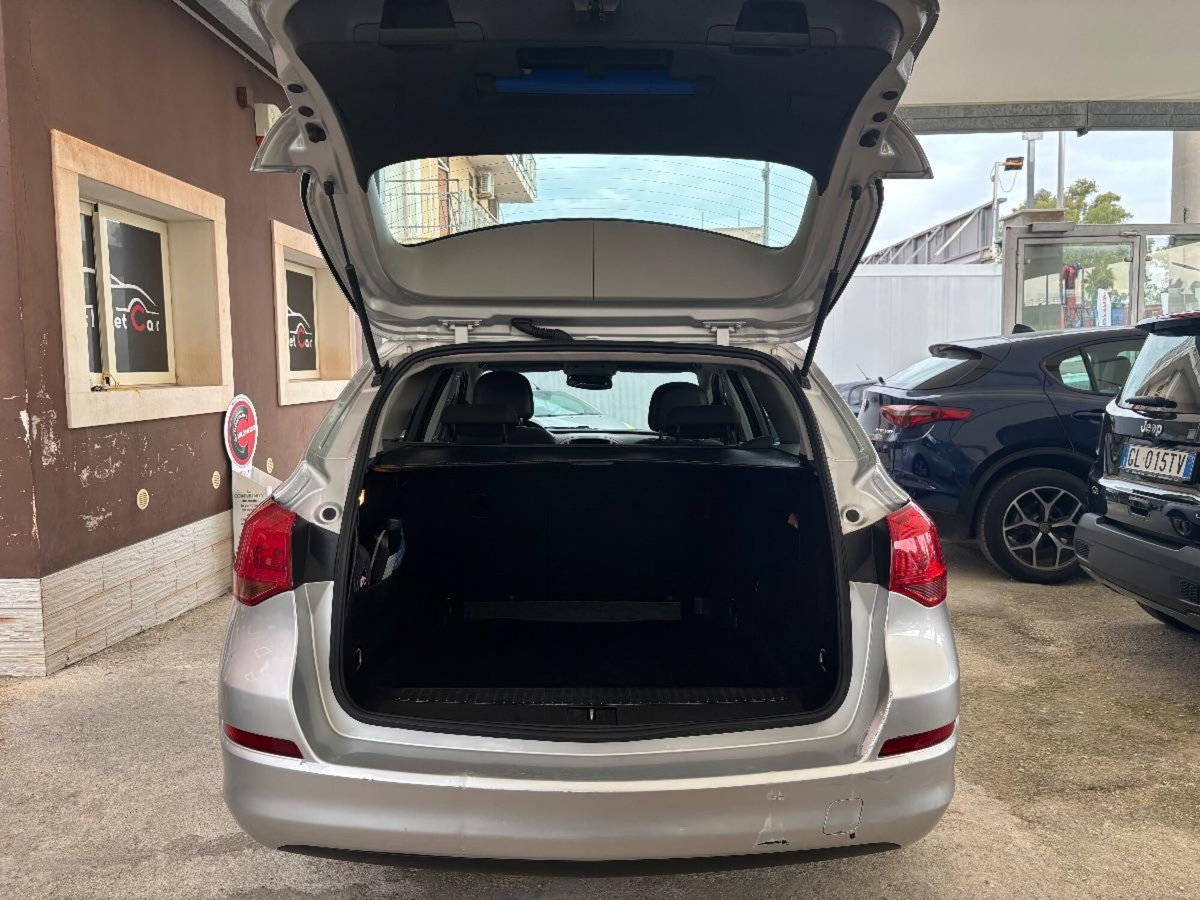 Opel Astra Station Wagon 1.4 100CV Sports Cosmo (7)