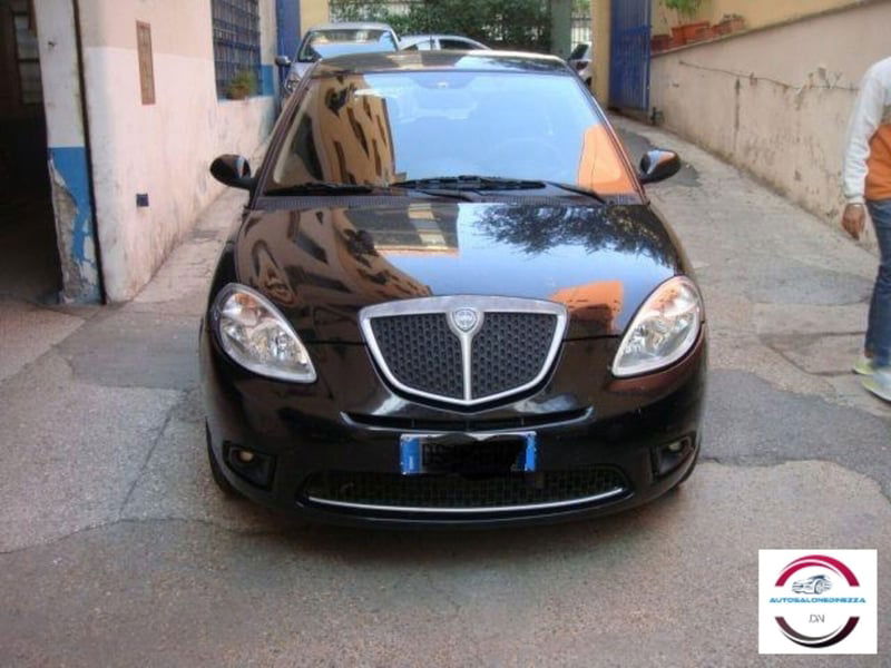Lancia Ypsilon 1.3 MJT 90 CV Oro