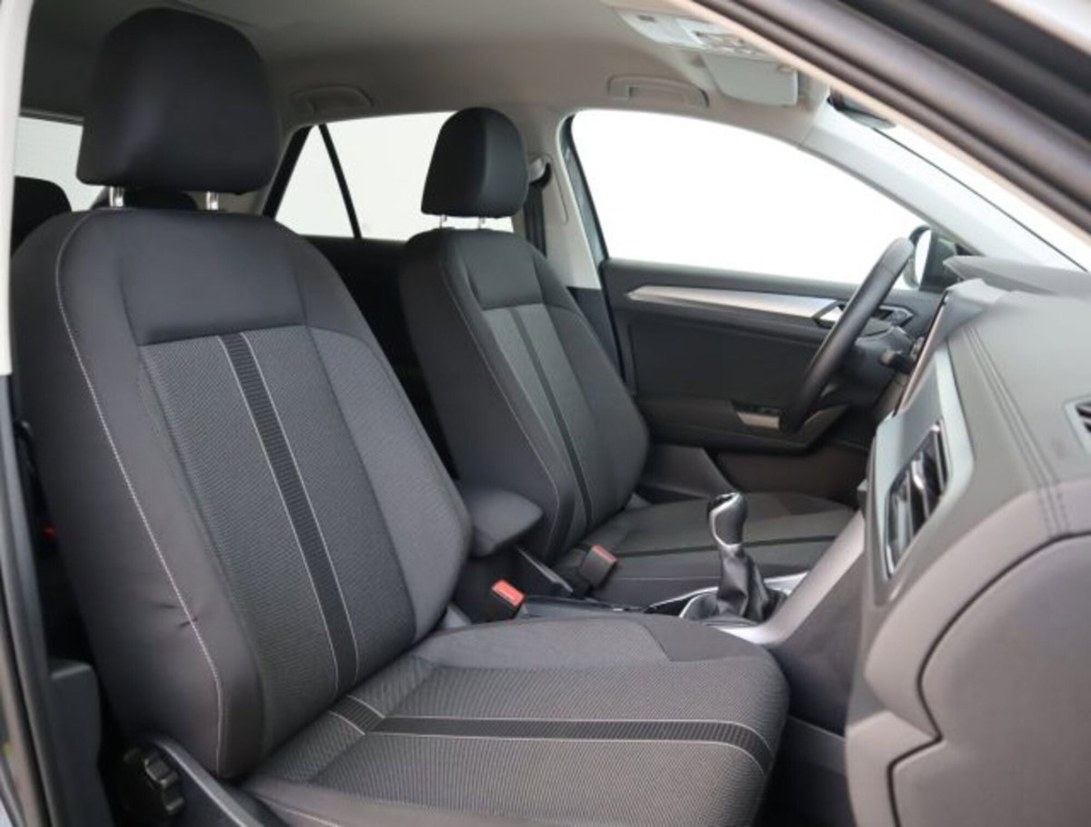 Volkswagen T-Roc 1.0 TSI Life (11)