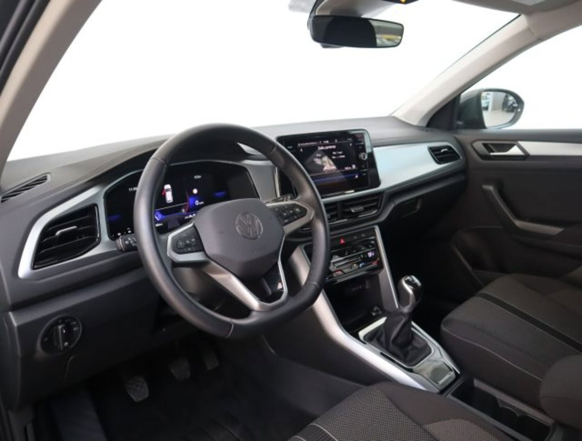Volkswagen T-Roc 1.0 TSI Life (9)