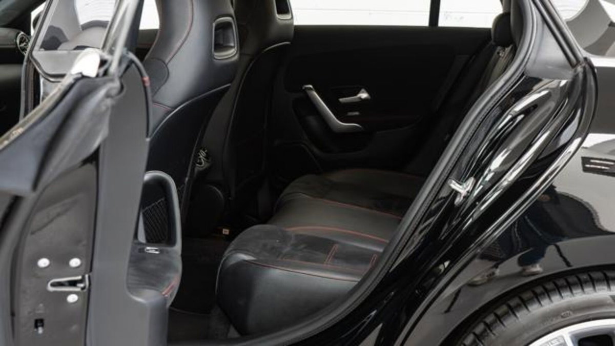 Mercedes-Benz CLA Shooting Brake 200 d Shooting Brake Premium (11)