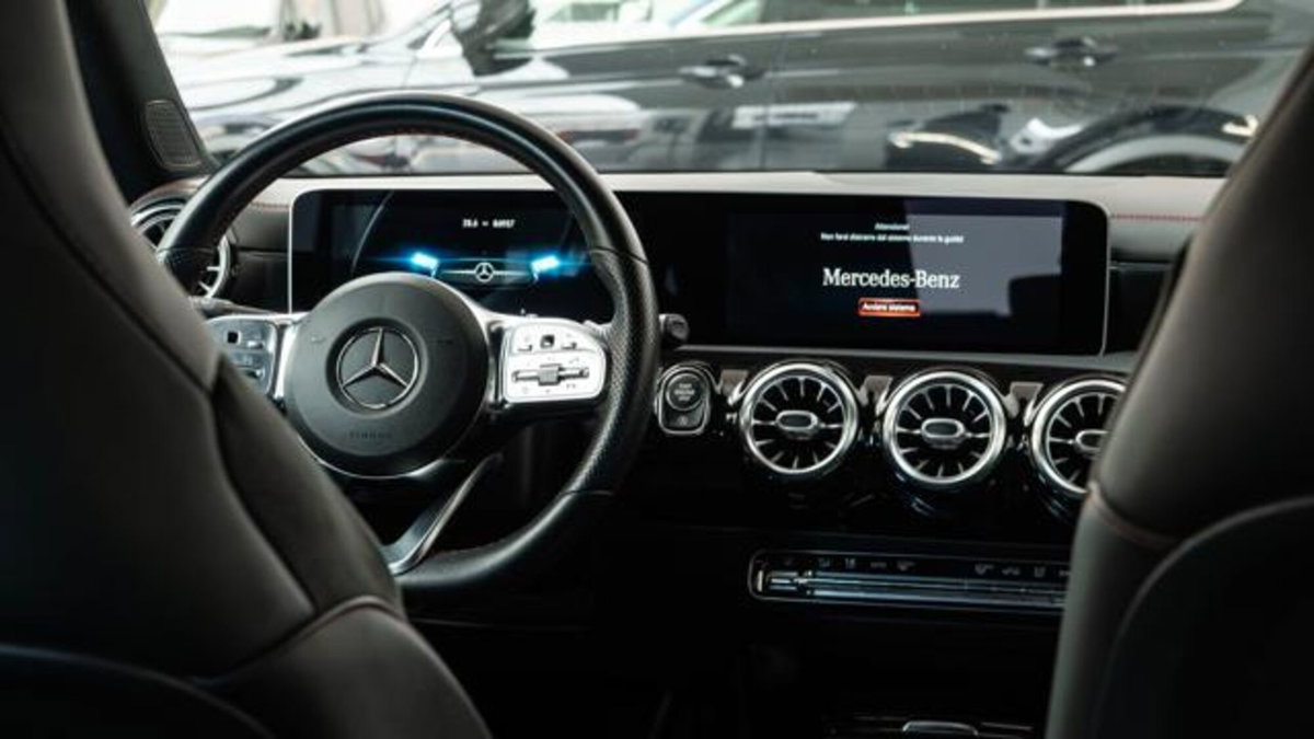 Mercedes-Benz CLA Shooting Brake 200 d Shooting Brake Premium (20)