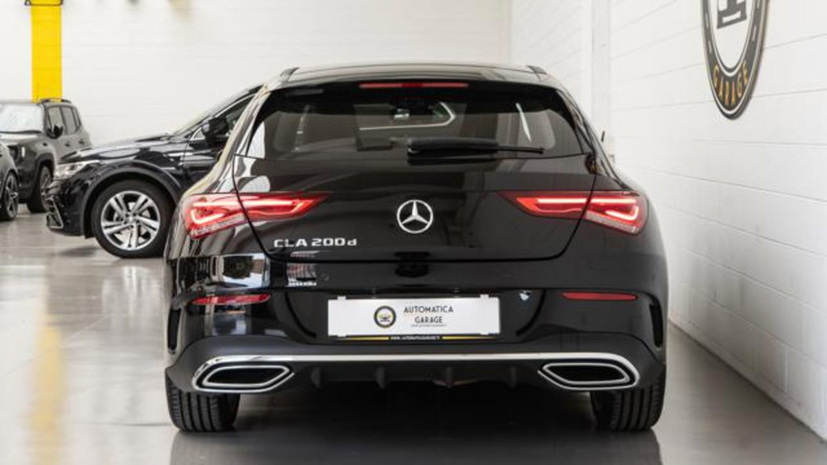 Mercedes-Benz CLA Shooting Brake 200 d Shooting Brake Premium (4)