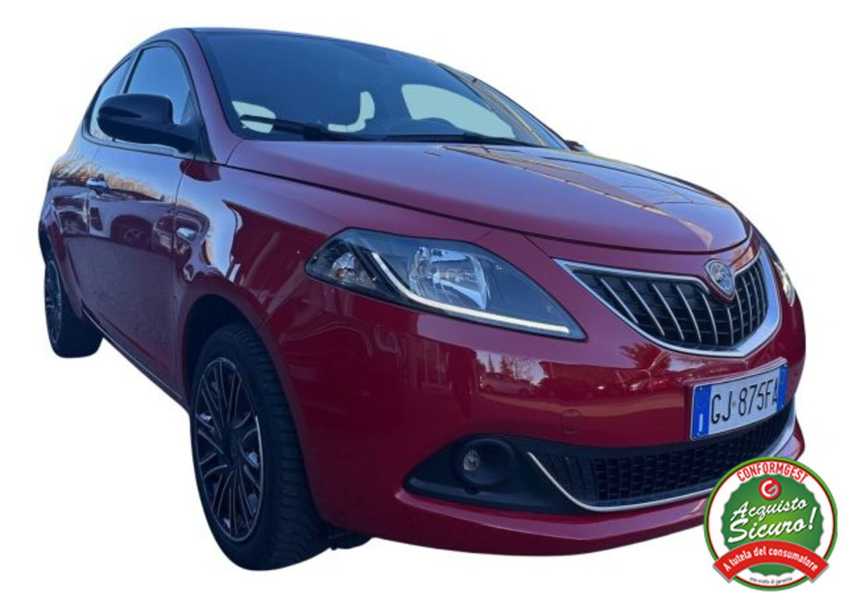 Lancia Ypsilon 1.0 FireFly 5 porte S&S Hybrid Ecochic Silver (2)