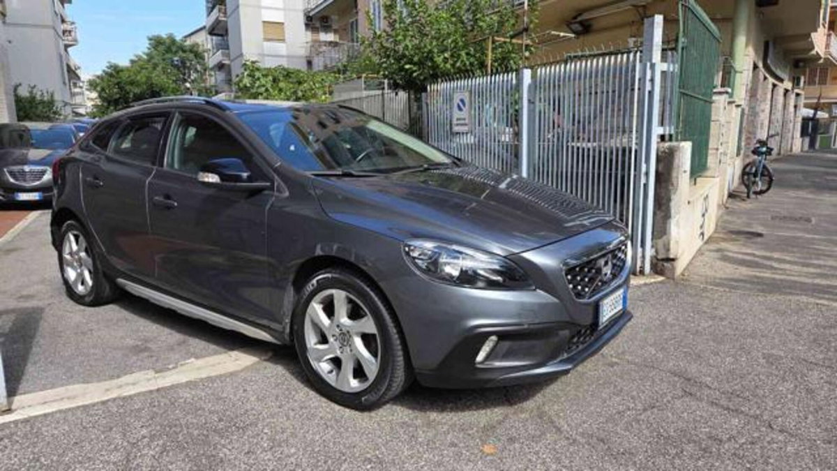 Volvo V40 Cross Country D2 1.6 Momentum (3)