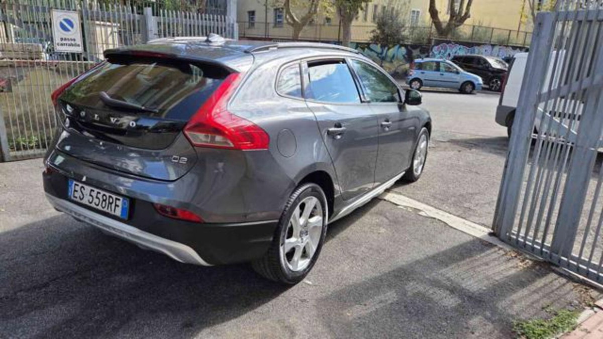 Volvo V40 Cross Country D2 1.6 Momentum (4)