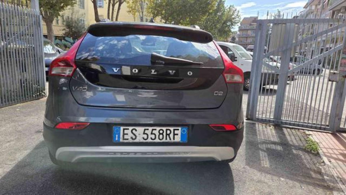 Volvo V40 Cross Country D2 1.6 Momentum (6)