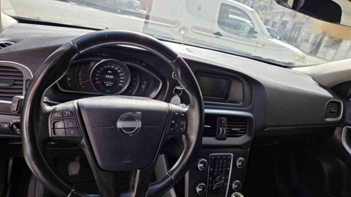 Volvo V40 Cross Country D2 1.6 Momentum (8)