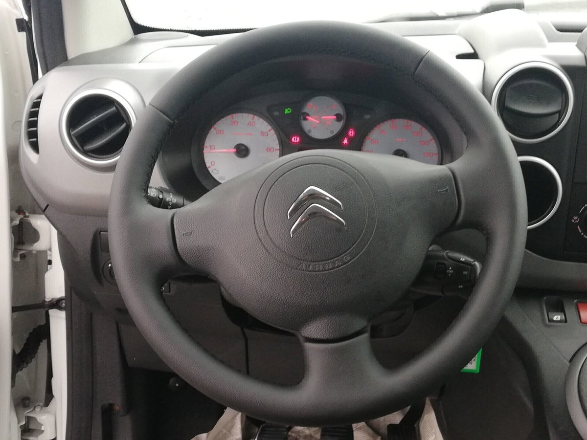 Citroen Berlingo Multispace 1.6 HDi 90 Seduction (9)