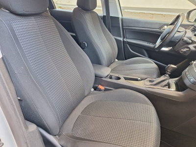 Peugeot 308 BlueHDi 100 S&S Business (16)