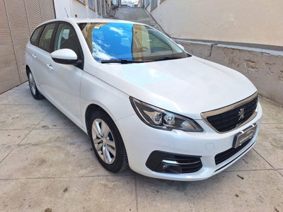 Peugeot 308 BlueHDi 100 S&S Business (2)