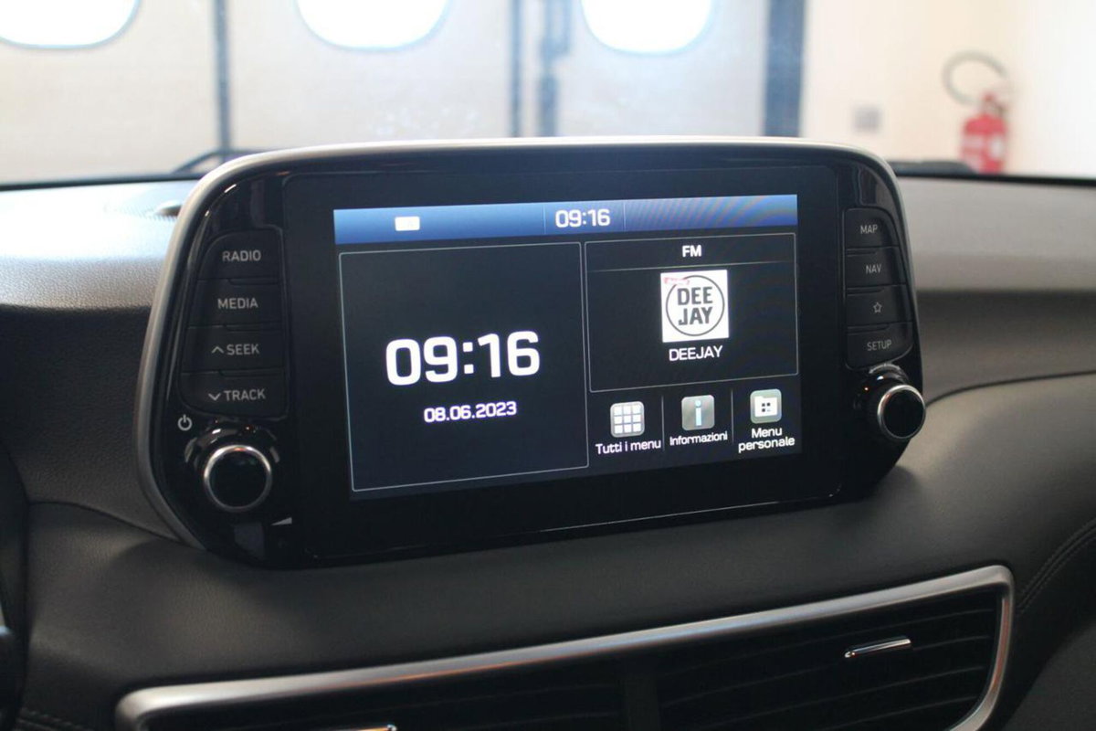 Hyundai Tucson 1.6 CRDi Exellence (18)