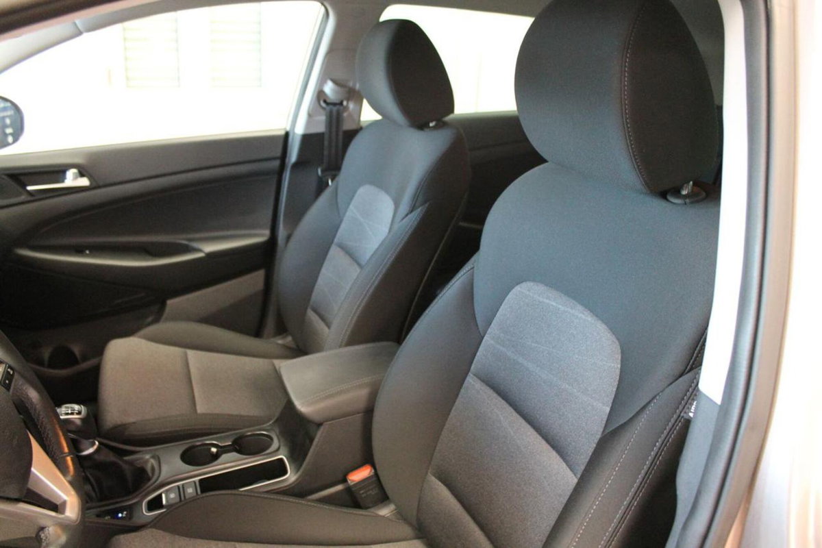 Hyundai Tucson 1.6 CRDi Exellence (8)