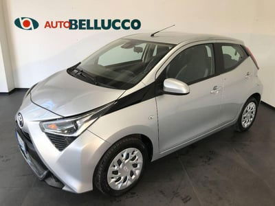 Toyota Aygo Connect 1.0 VVT-i 72 CV 5 porte x-play usata