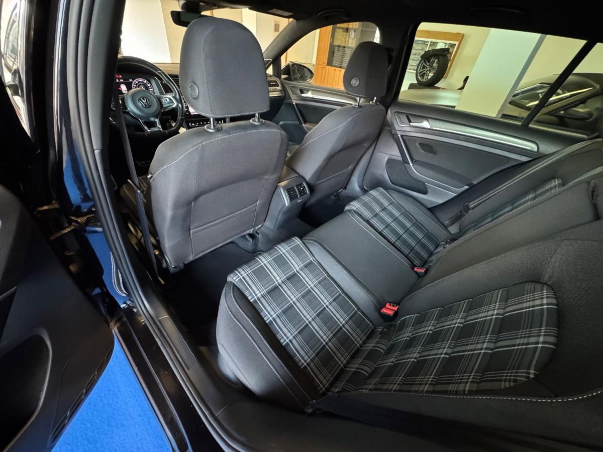 Volkswagen Golf GTD 2.0 TDI DSG 5p. BlueMotion Technology (13)