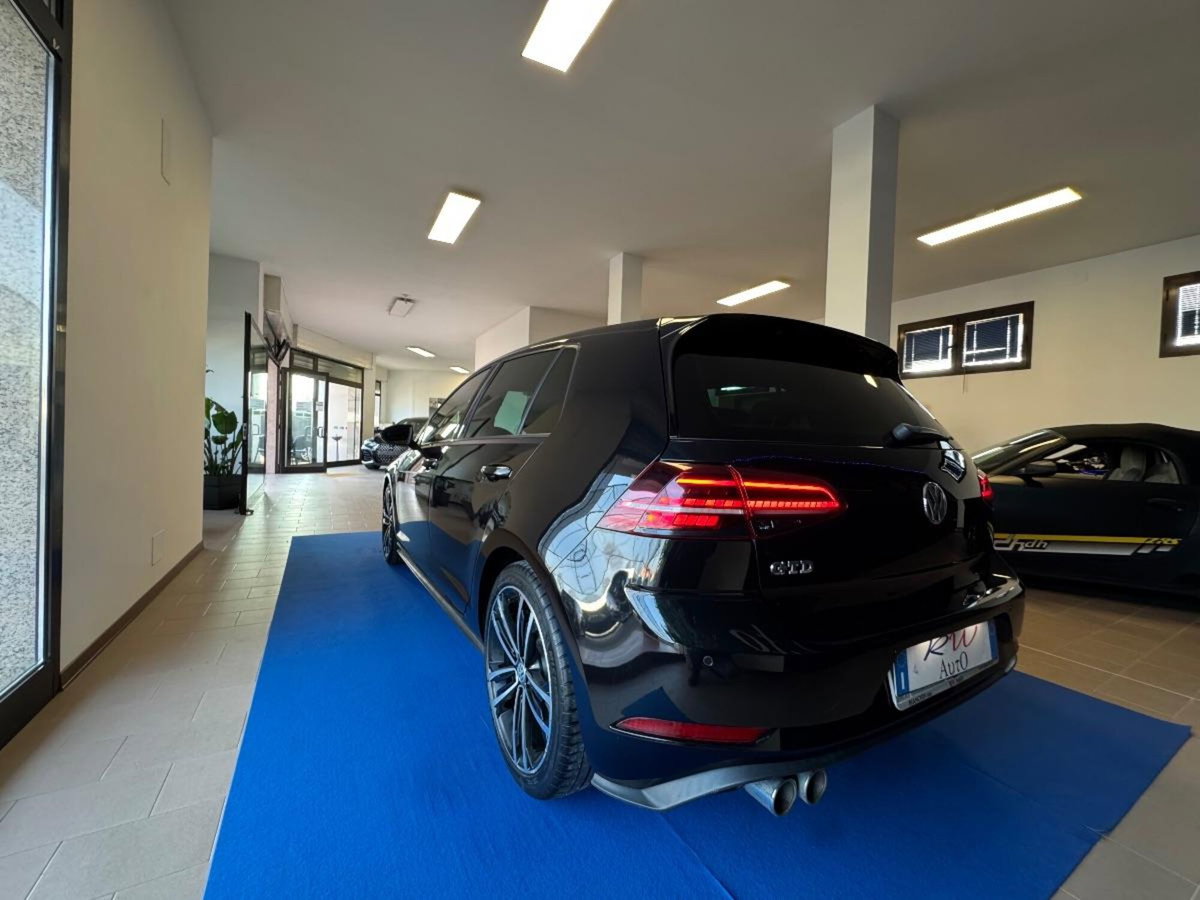 Volkswagen Golf GTD 2.0 TDI DSG 5p. BlueMotion Technology (5)