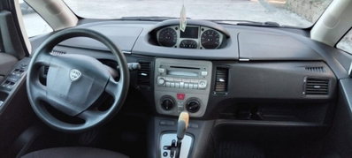 Lancia Musa 1.4 16V Poltrona Frau (15)