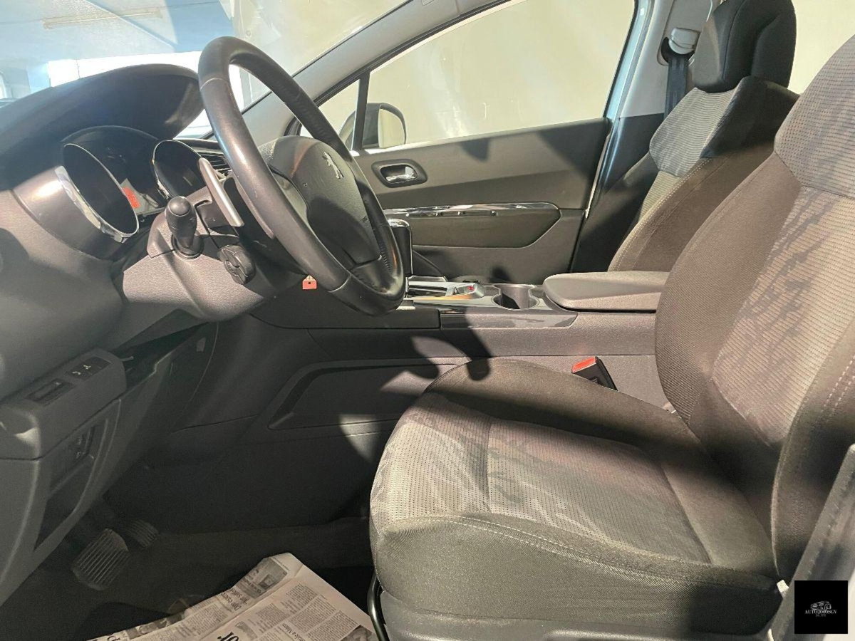 Peugeot 3008 1.6 HDi 112CV Business (10)