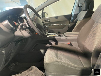 Peugeot 3008 1.6 HDi 112CV Business (10)