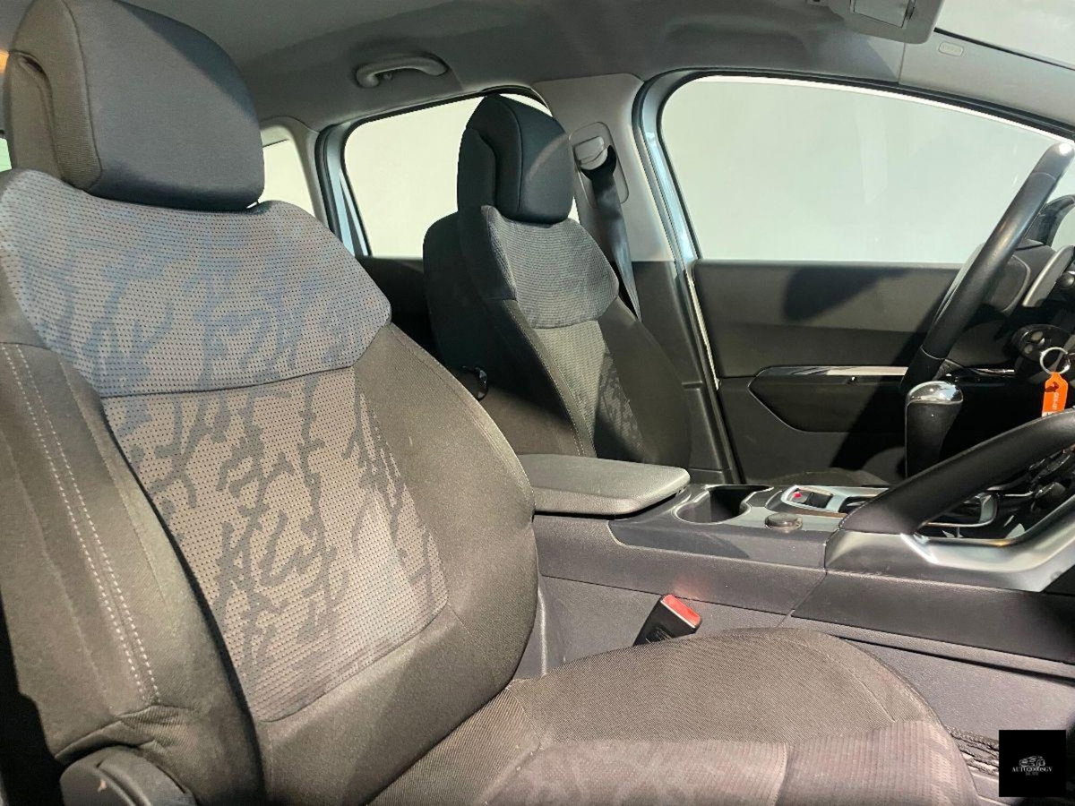 Peugeot 3008 1.6 HDi 112CV Business (5)