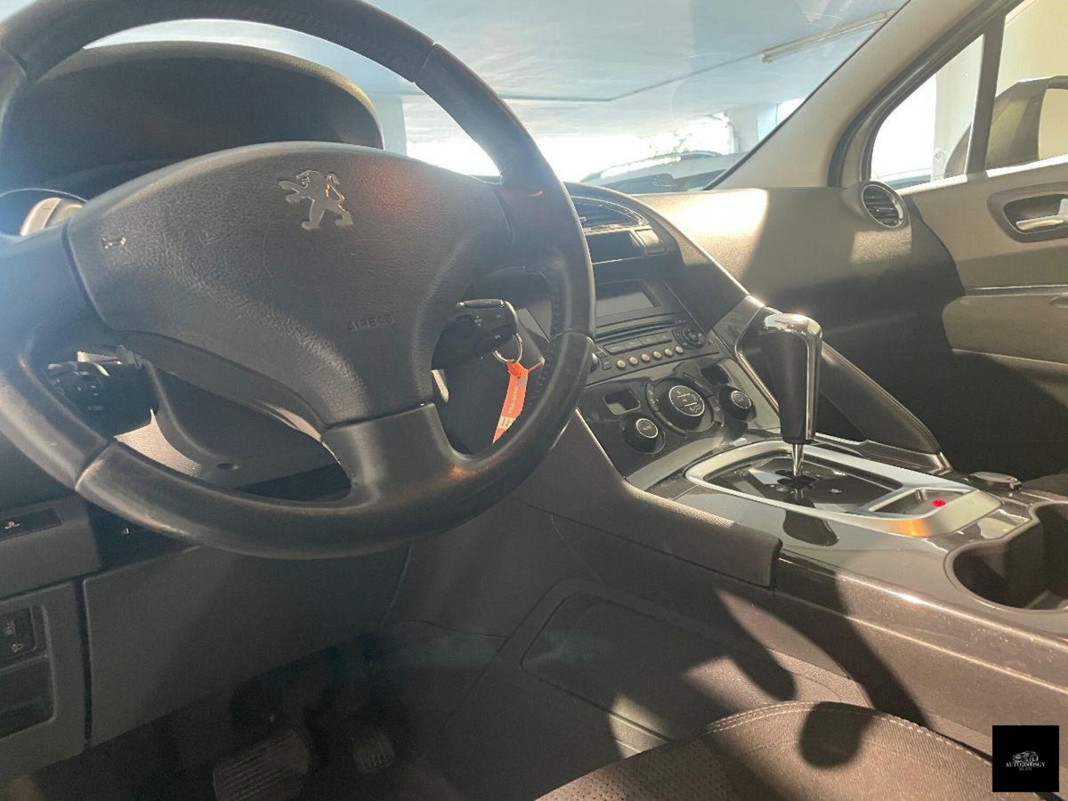 Peugeot 3008 1.6 HDi 112CV Business (9)