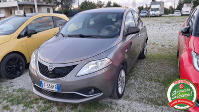 Lancia Ypsilon 1.2 69 CV 5 porte GPL Ecochic Silver usata