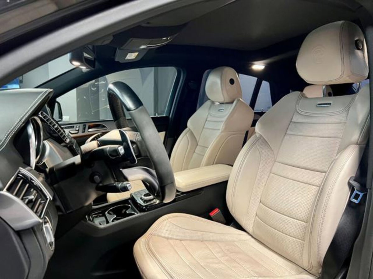 Mercedes-Benz GLE Coupé 63 S 4Matic Coupé AMG (9)