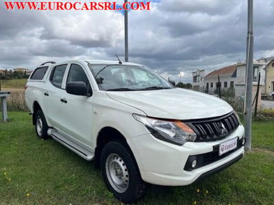 Mitsubishi L200 2.4 DI-D/154CV Double Cab Invite usato