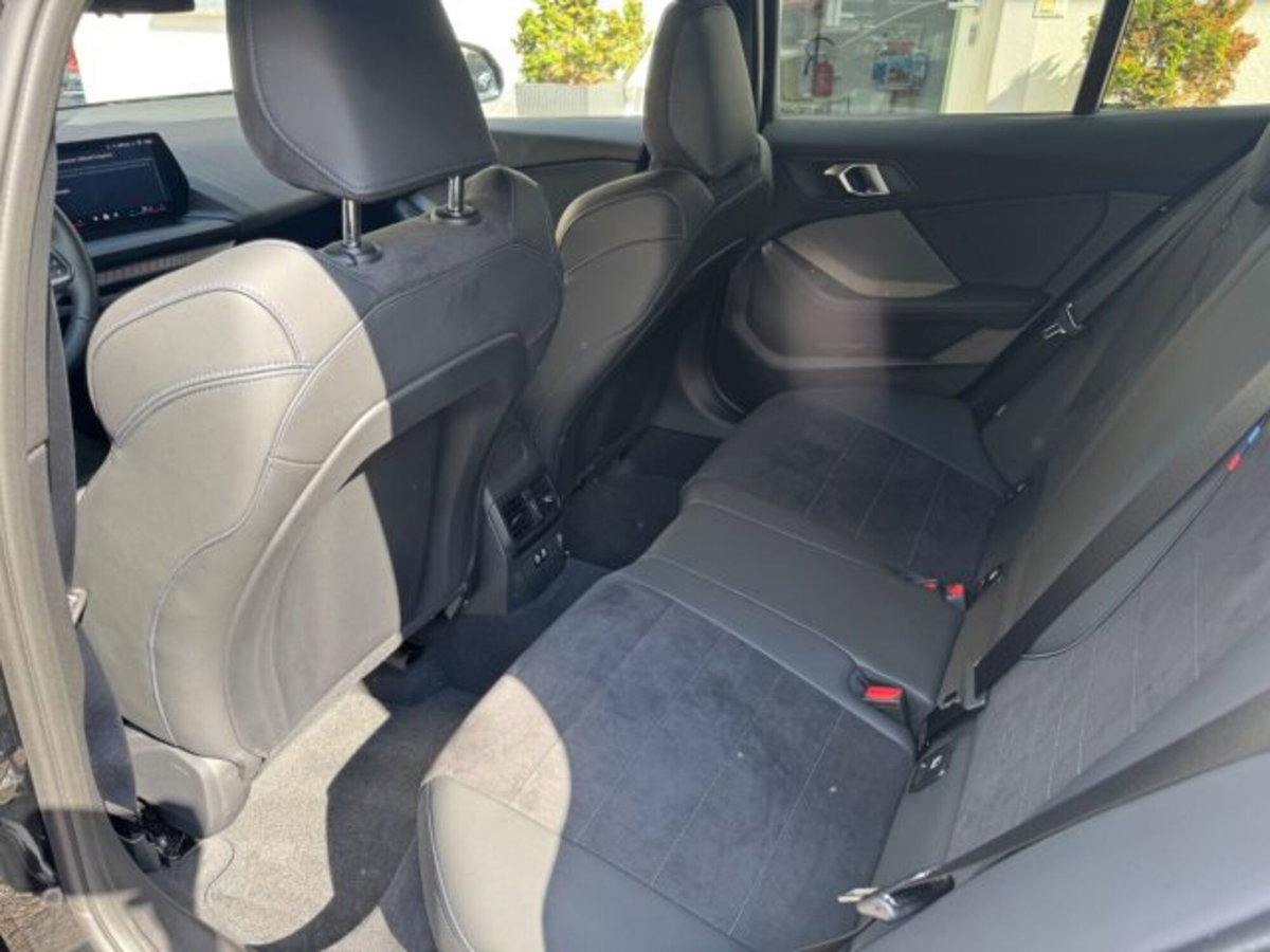 BMW Serie 1 120 48V MSport Pro auto (17)