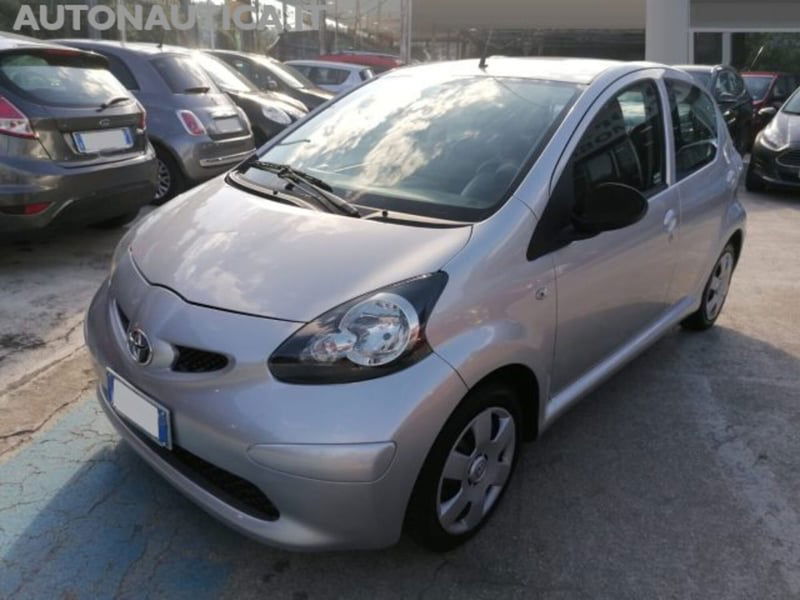 Toyota Aygo 1.0 12V VVT-i 5 porte Sol