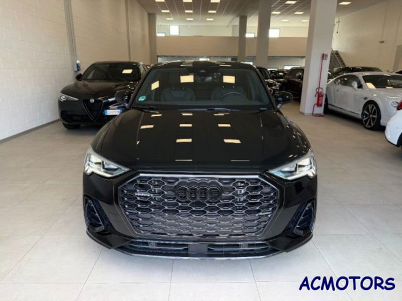 Audi Q3 Sportback 40 2.0 tdi Identity Black quattro 193cv s-tronic