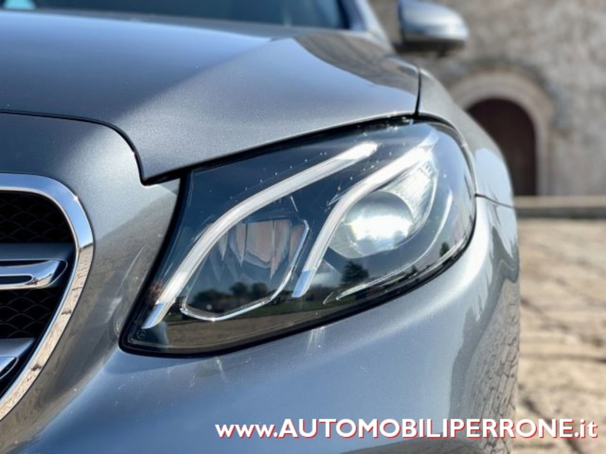 Mercedes-Benz Classe E 220 d 4Matic Auto Sport (18)