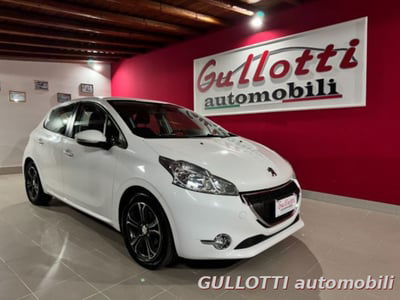 Peugeot 208 HDi 68 CV 5 porte Allure usata