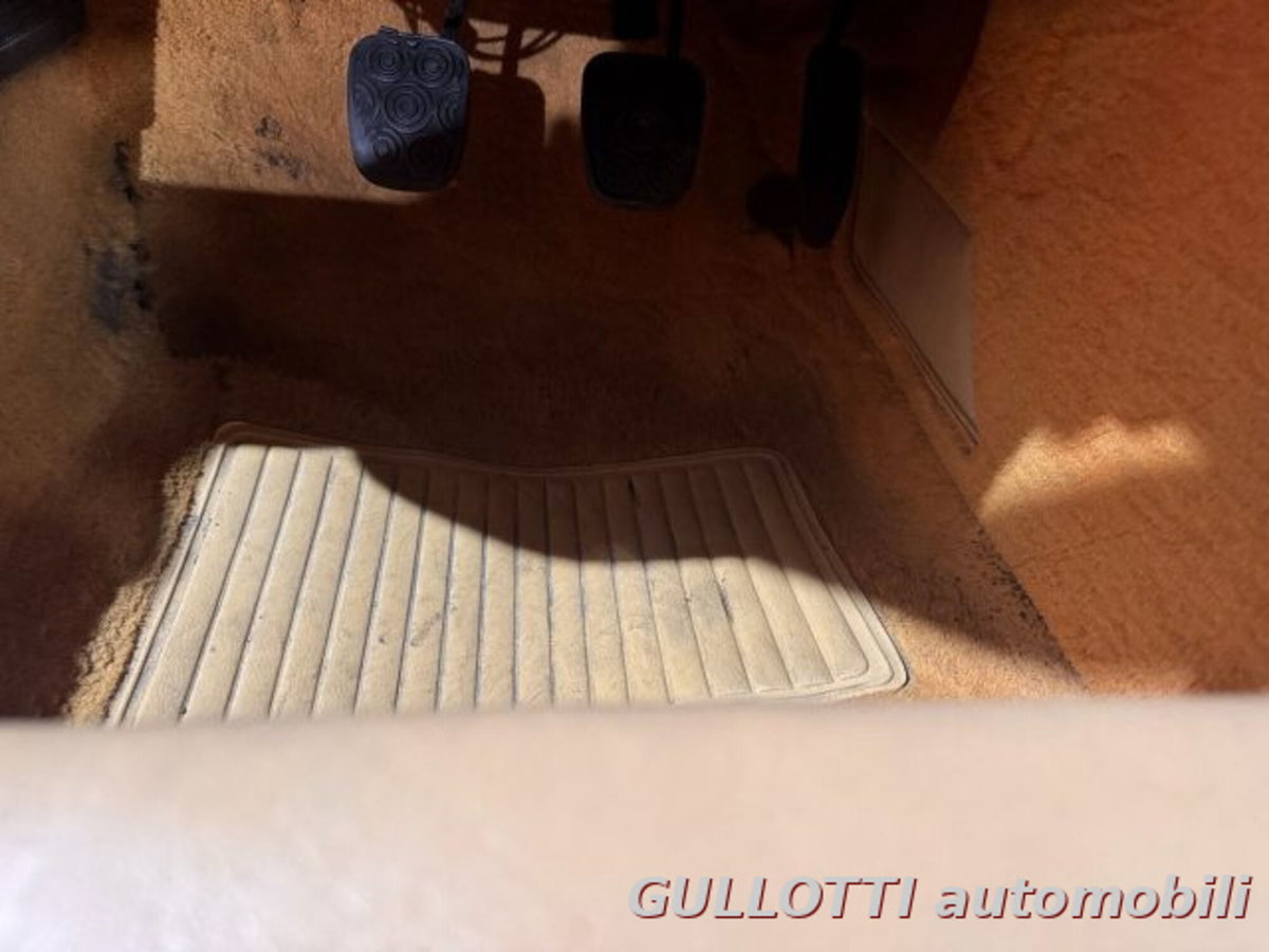 Alfa Romeo Spider 2.0i (15)