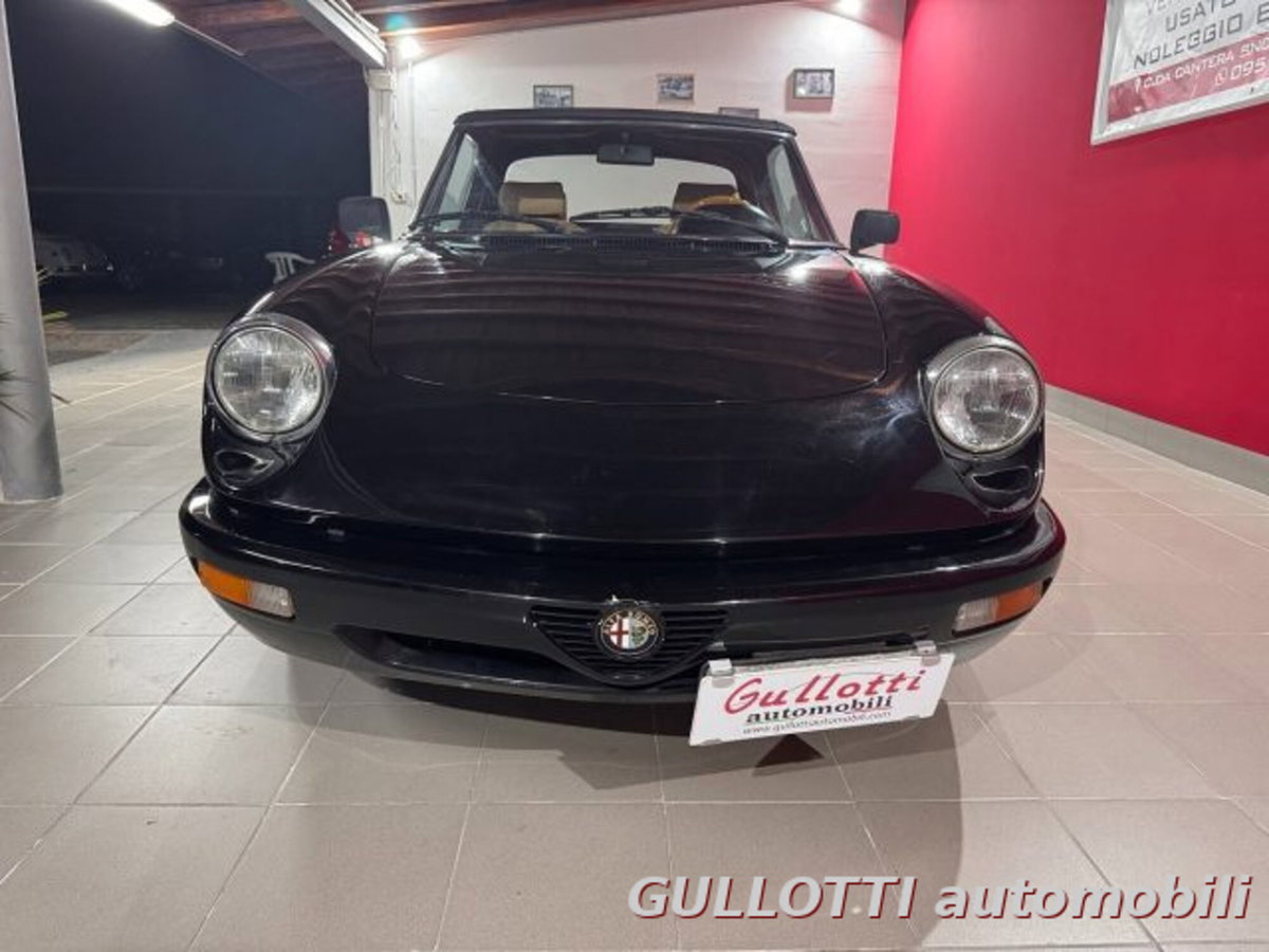 Alfa Romeo Spider 2.0i (2)