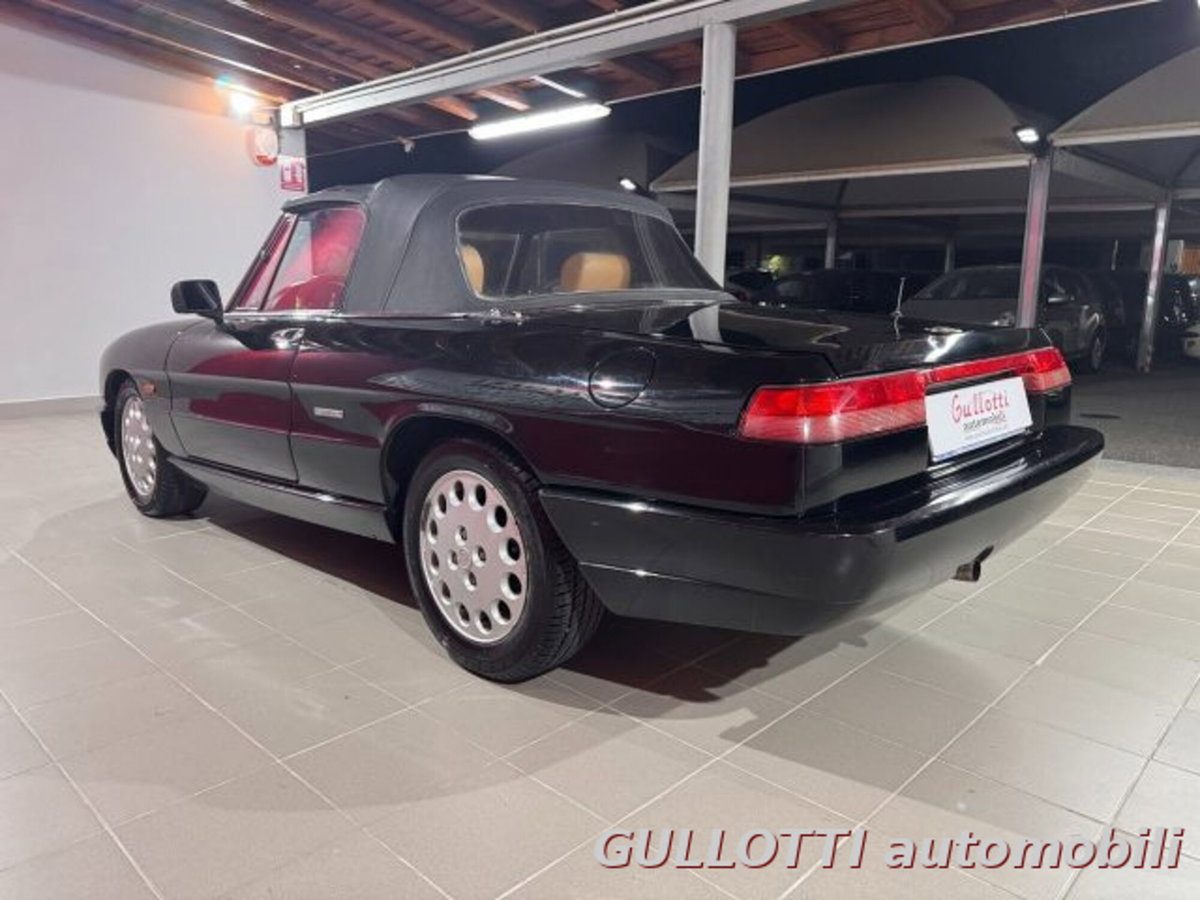 Alfa Romeo Spider 2.0i (4)