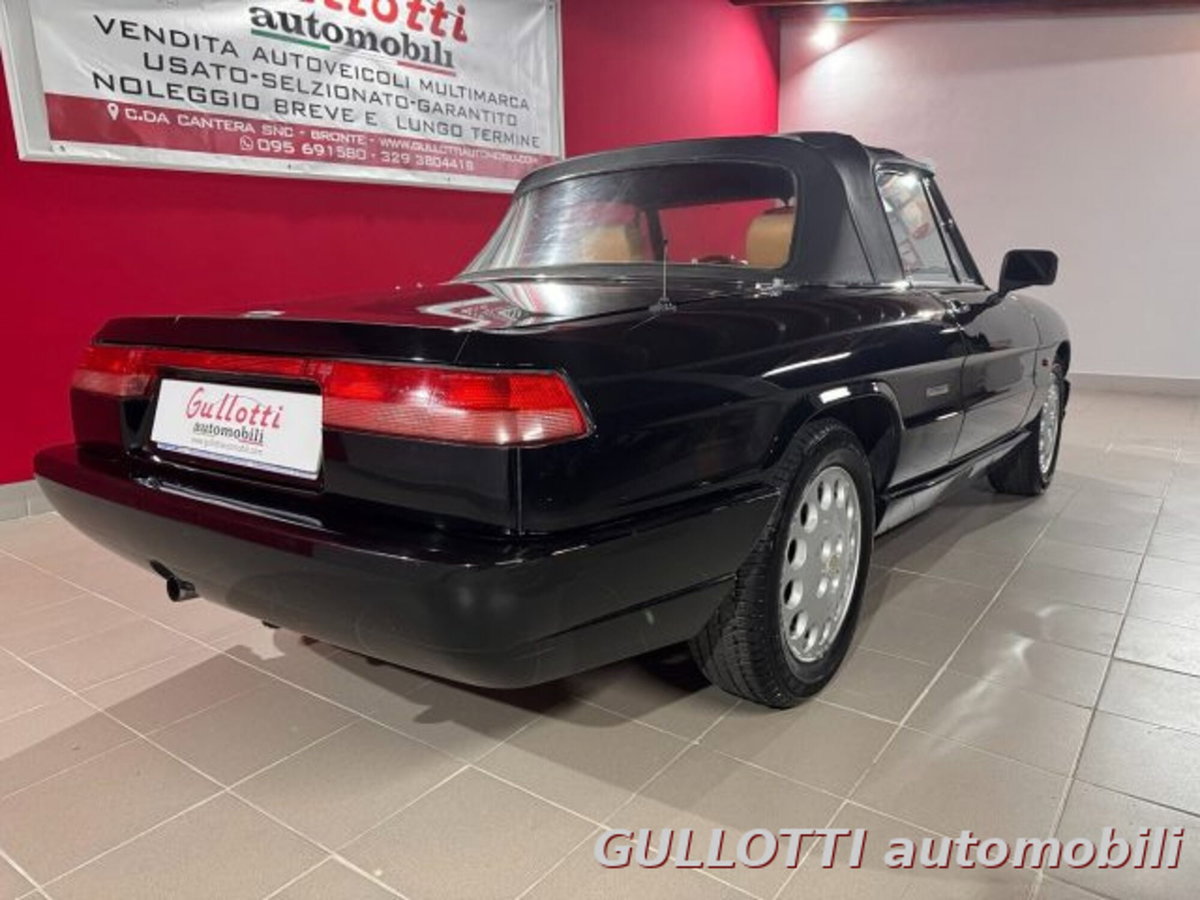 Alfa Romeo Spider 2.0i (6)